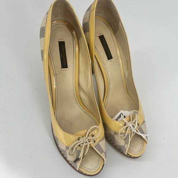 Louis Vuitton Yellow and Cream Check Peep-Toe Heels with Bow - Picture 2 of 8
